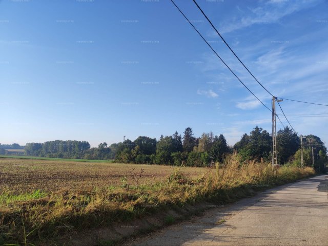 Eladó telek, Pakson 150 M Ft / költözzbe.hu