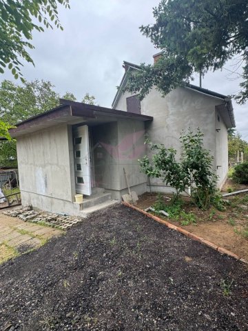 Eladó családi ház, Debrecenben 28 M Ft, 2 szobás