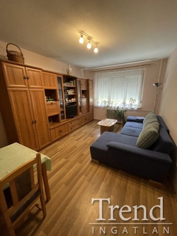 Kiadó panellakás, albérlet, Dunaújvárosban 130 E Ft / hó