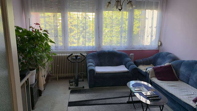 Eladó panellakás, Egerben 36.9 M Ft, 2+1 szobás