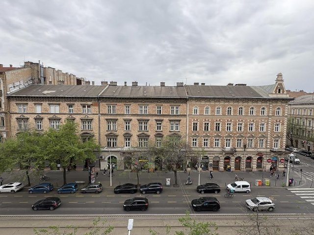Eladó téglalakás, Budapesten, VI. kerületben 85 M Ft, 2 szobás