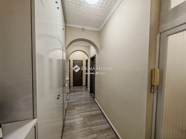 Eladó családi ház, Vecsésen 149 M Ft, 5 szobás