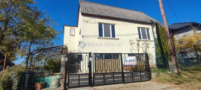 Eladó téglalakás, Gödöllőn 79 M Ft, 3 szobás
