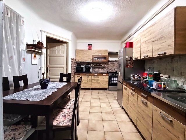 Eladó téglalakás, Budapesten, IX. kerületben 98.9 M Ft, 3 szobás