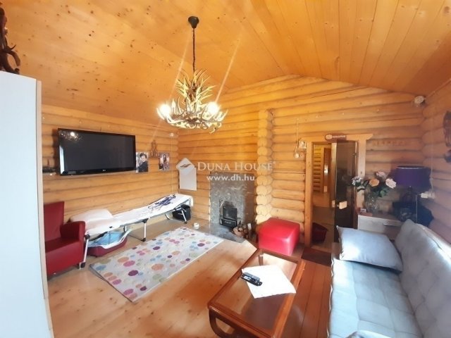 Eladó családi ház, Mogyoródon 220 M Ft, 6 szobás