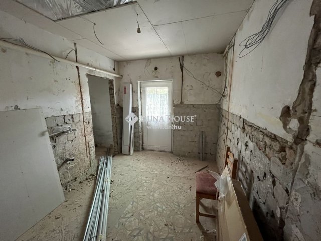 Eladó családi ház, Gyömrőn 79.99 M Ft, 4 szobás