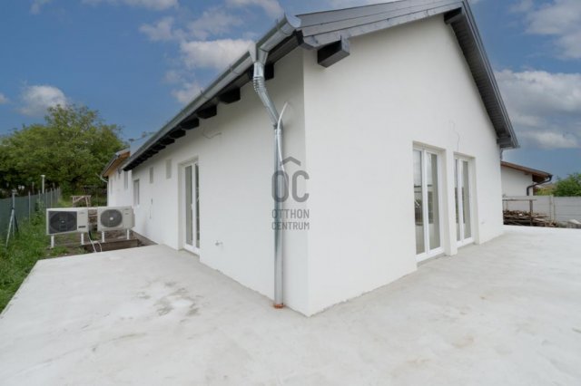 Eladó családi ház, Pákozdon 69.9 M Ft, 4 szobás