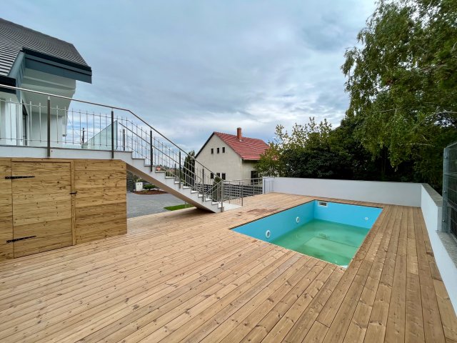 Eladó családi ház, Balatonfüreden 295 M Ft, 8 szobás