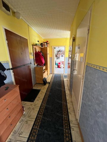Eladó panellakás, Cegléden 34 M Ft, 2 szobás
