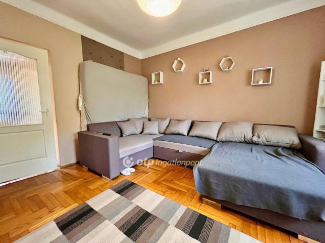 Eladó családi ház, Debrecenben 74.9 M Ft, 2 szobás