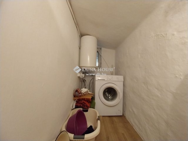 Eladó családi ház, Pakson 28 M Ft, 2 szobás