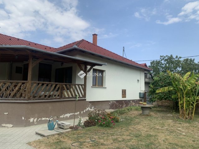 Eladó családi ház, Bogyiszlón 40 M Ft, 4 szobás