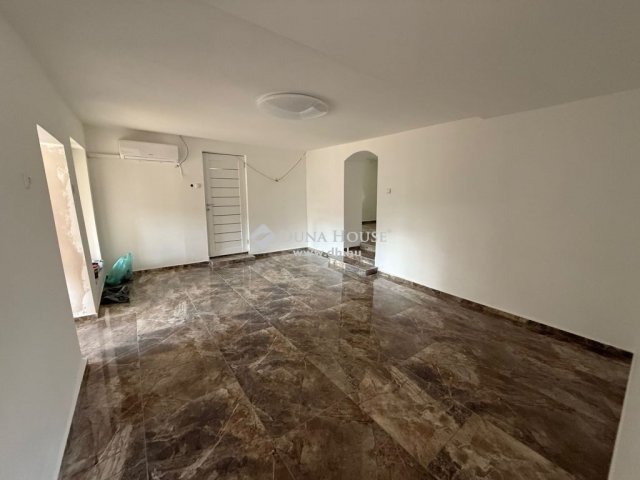 Eladó családi ház, Keszün 28 M Ft, 3 szobás