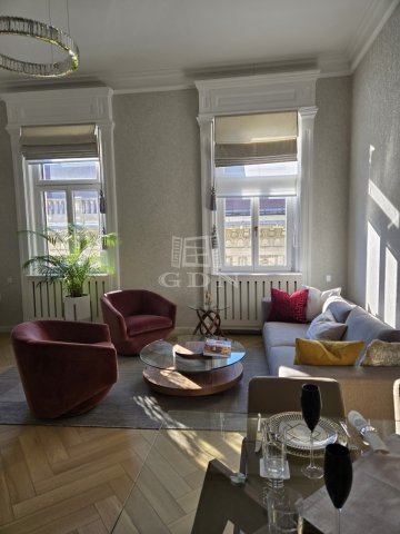 Eladó téglalakás, Budapesten, V. kerületben 260 M Ft, 3 szobás