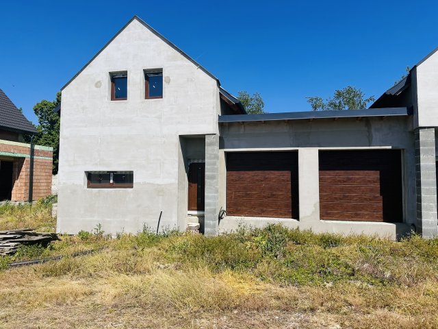 Eladó ikerház, Keszthelyen 98 M Ft, 4 szobás