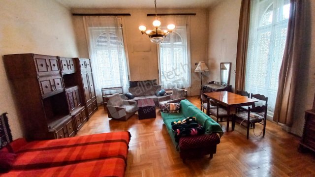 Kiadó téglalakás, albérlet, Budapesten, VI. kerületben