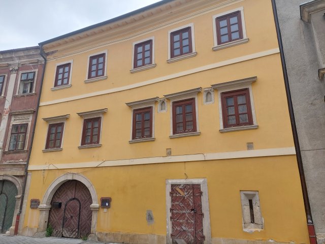 Eladó családi ház, Sopronban 260 M Ft, 3 szobás