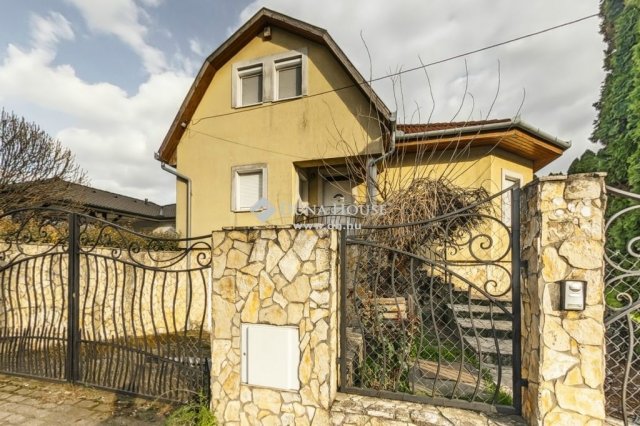 Eladó családi ház, Kecskeméten 110 M Ft, 4 szobás