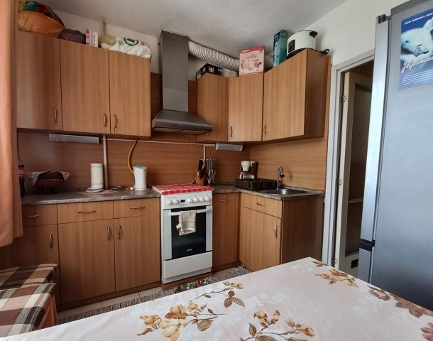 Eladó panellakás, Békéscsabán 29.9 M Ft, 3 szobás