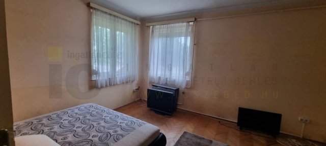Eladó családi ház, Hódmezővásárhelyen 45.8 M Ft, 3 szobás