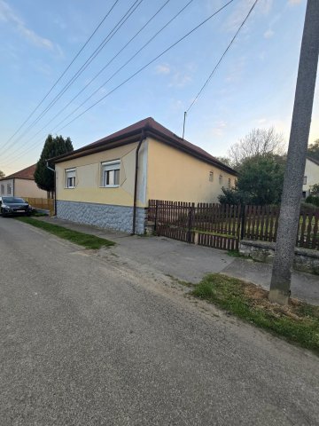 Eladó családi ház, Hetvehelyen 21.9 M Ft, 3 szobás