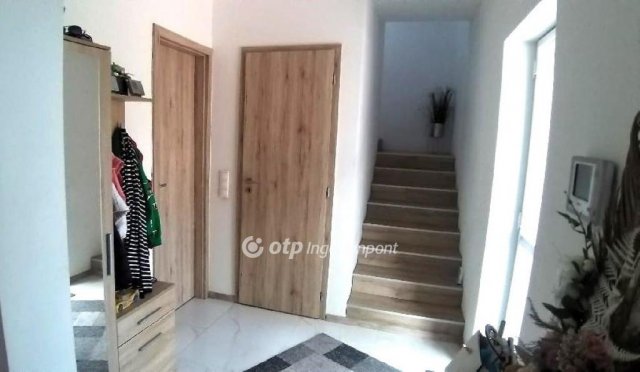 Eladó családi ház, Kunszentmiklóson 190 M Ft, 1+1 szobás