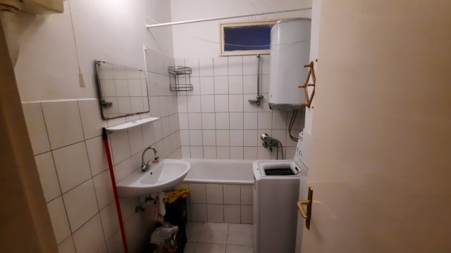 Eladó téglalakás, Székesfehérvárott 36.5 M Ft, 1 szobás