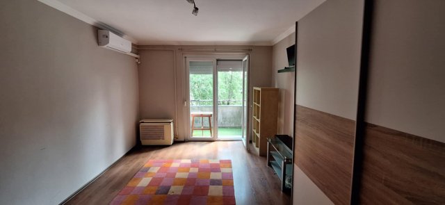 Kiadó téglalakás, albérlet, Szolnokon 115 E Ft / hó, 1 szobás
