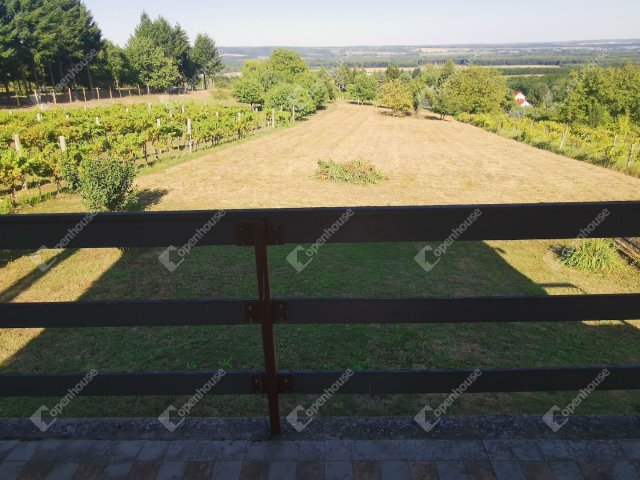 Eladó nyaraló, Homokkomáromon 12.5 M Ft, 3 szobás