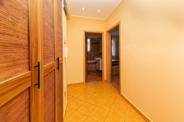 Eladó téglalakás, Pécsett 53.5 M Ft, 2 szobás