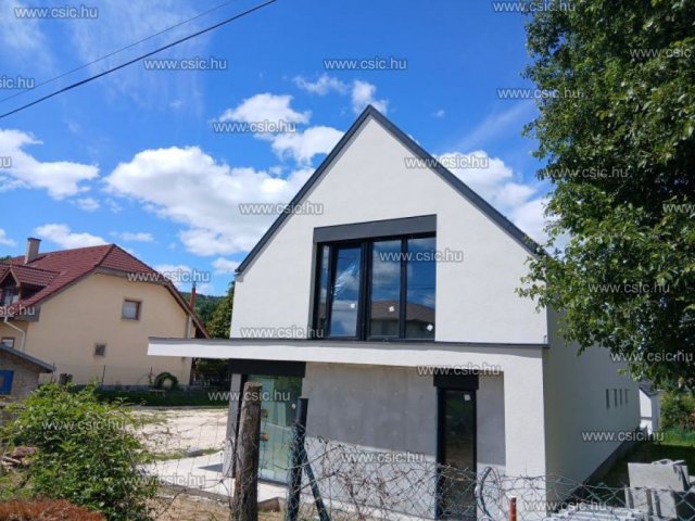 Eladó ikerház, Solymáron 199 M Ft, 5 szobás
