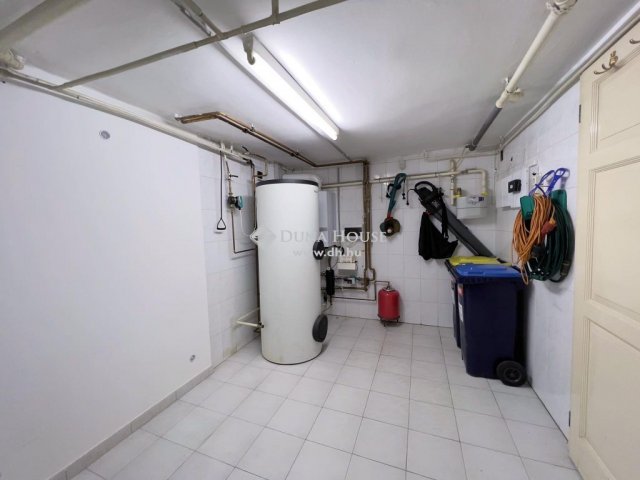 Eladó családi ház, Budapesten, XVI. kerületben 350 M Ft