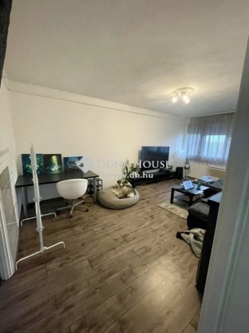 Eladó téglalakás, Szigetszentmiklóson 55 M Ft, 2 szobás