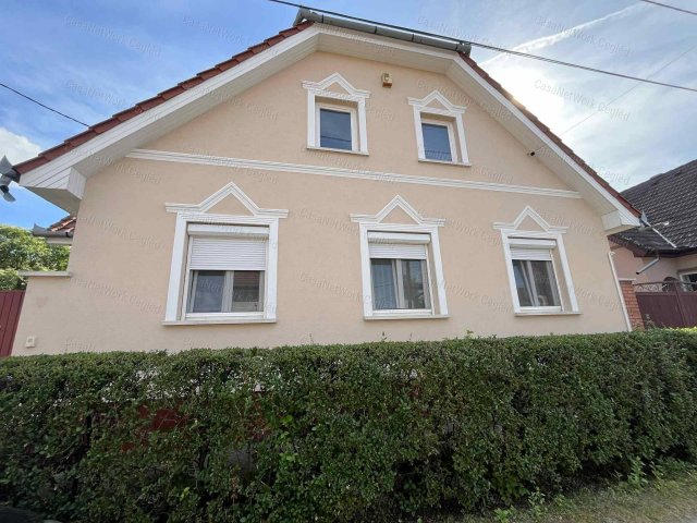 Eladó családi ház, Cegléden 88.5 M Ft, 4 szobás