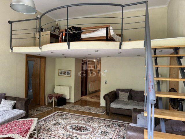 Eladó téglalakás, Budapesten, VI. kerületben 119.9 M Ft