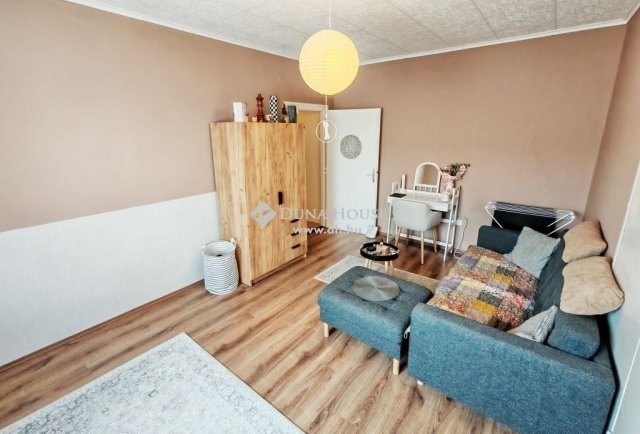 Eladó téglalakás, Nagykanizsán 24.99 M Ft, 2 szobás