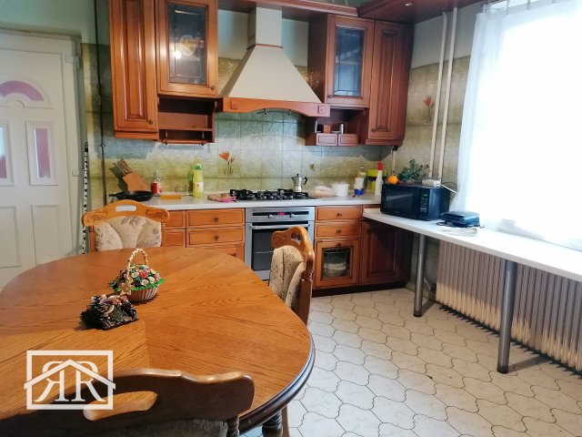 Kiadó téglalakás, albérlet, Szegeden, Bérkert utcában