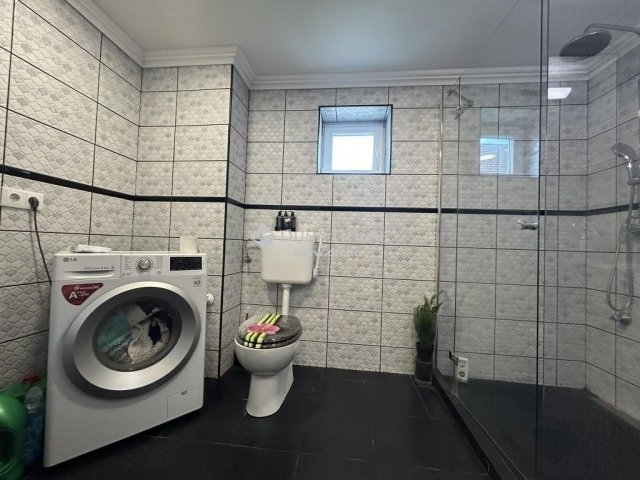 Eladó családi ház, Vecsésen 85 M Ft, 4 szobás