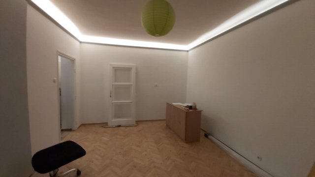 Eladó téglalakás, Dunaújvárosban 21.5 M Ft, 1 szobás