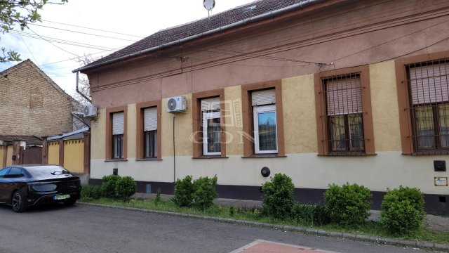 Eladó családi ház, Budapesten, XV. kerületben 105 M Ft, 4 szobás