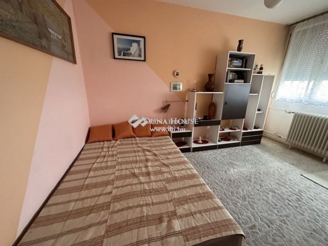 Eladó téglalakás, Zalaegerszegen 28 M Ft, 2 szobás
