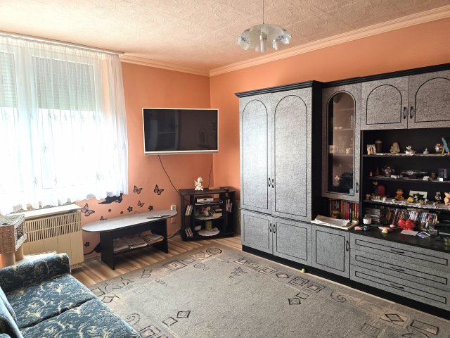 Eladó panellakás, Kalocsán 23.5 M Ft, 2 szobás