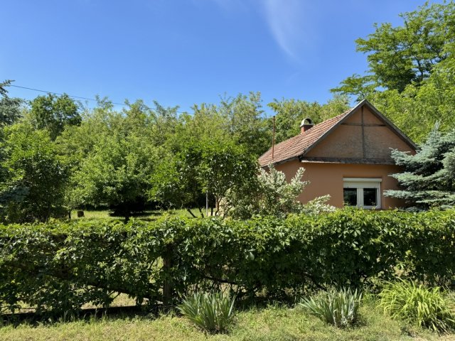 Eladó nyaraló, Jászszentandráson 8.9 M Ft, 2 szobás