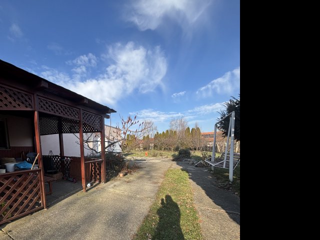 Eladó családi ház, Szegeden 71.9 M Ft, 4 szobás