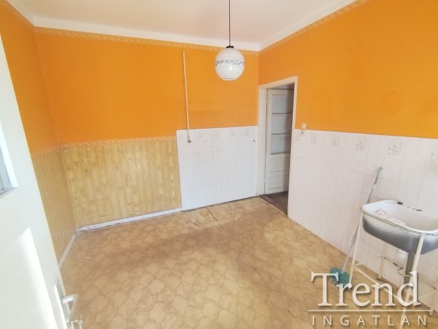 Eladó családi ház, Baracson 35 M Ft, 3 szobás