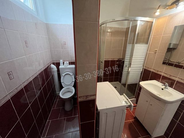 Eladó téglalakás, Dunaújvárosban 20.99 M Ft, 1 szobás