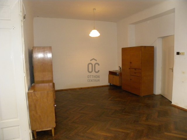 Eladó téglalakás, Mohácson 23 M Ft, 3 szobás