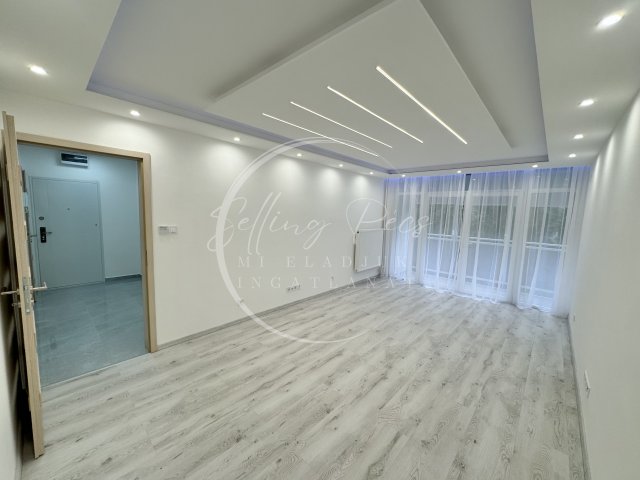 Eladó panellakás, Pécsett, Ajtósi Dürer utcában 54.9 M Ft