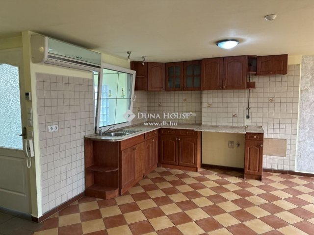 Kiadó téglalakás, albérlet, Dunakeszin 290 E Ft / hó, 5 szobás