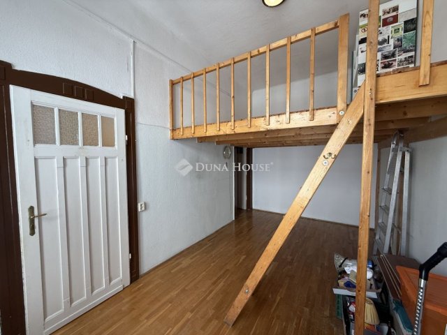 Eladó téglalakás, Budapesten, VI. kerületben 90 M Ft, 2 szobás